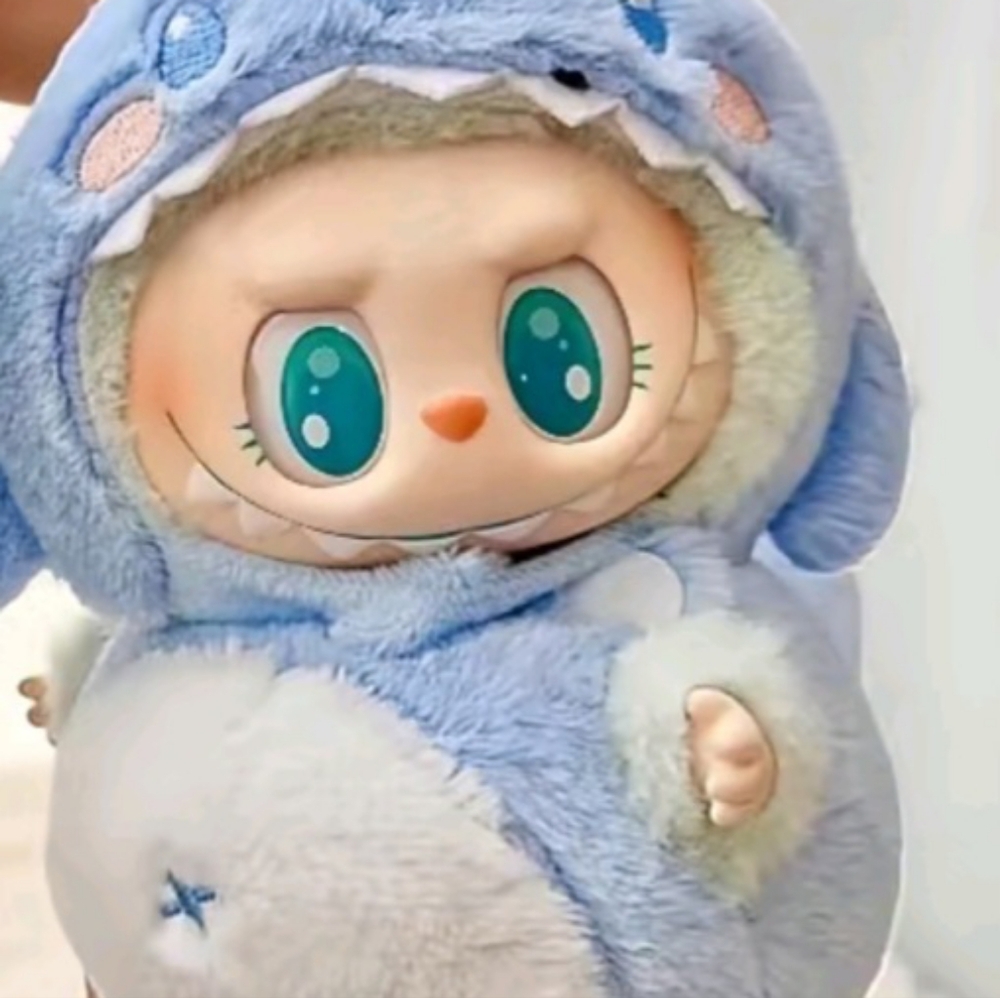Baby Shark Labubu Outfit - Picture 3 of 3